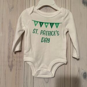 NWT My 1st St Patrick’s Day Baby Boy/Girl Onesie size 0-3 months green/white